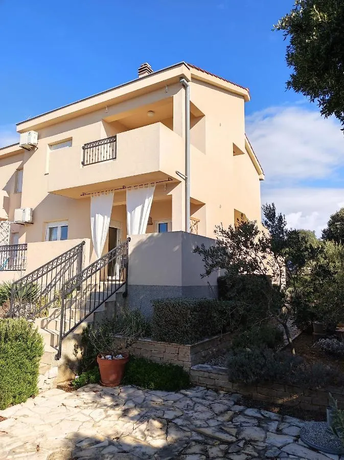Bella Mandre Apartment Croatia