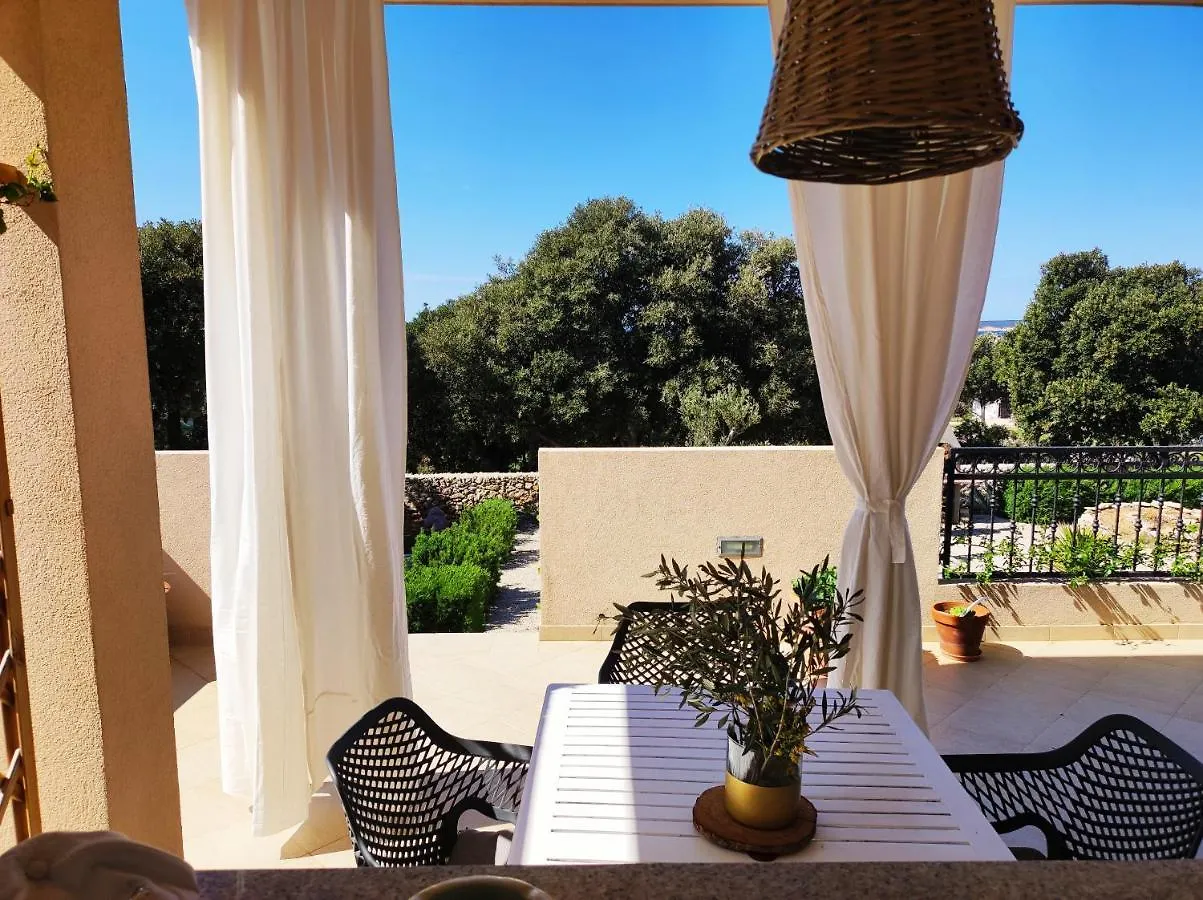 Bella Mandre Apartment
